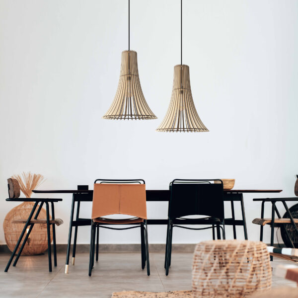 Collection Bézier, nos suspensions en bois configurable dans une salle à manger contemporaine